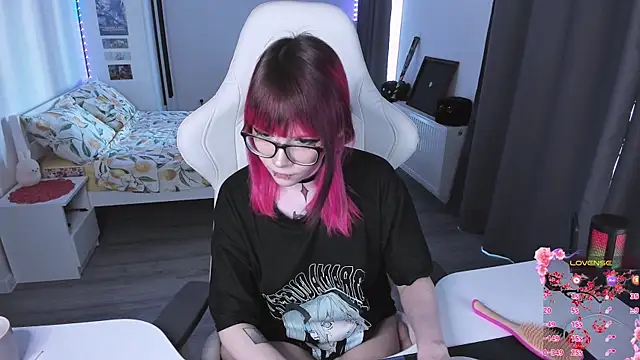 Yumi Youkai online show from 8, 6, 2026