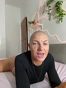 Snapshot of PaulinaSchubert1 chatting on 23, 3, 2026 PaulinaSchubert1 online show from 23, 3, 2026