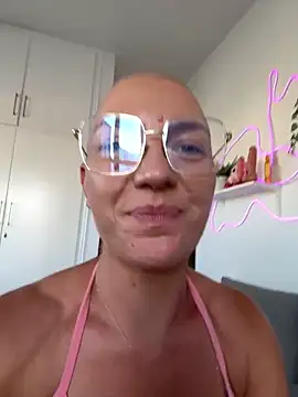 PaulinaSchubert1 online show from 11, 5, 2026