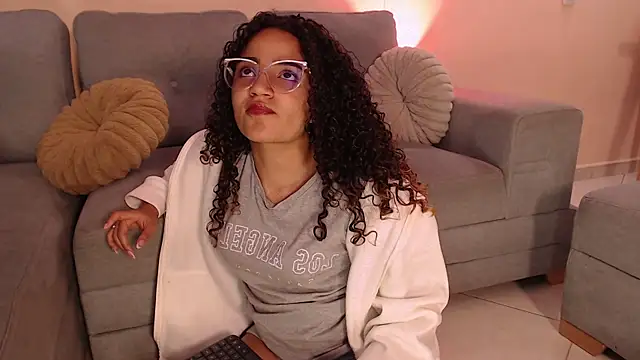 DAHLIA BROWNIE online show from 13, 1, 2026