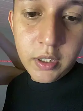 Snapshot of Duduhott chatting on 12, 2, 2025 Duduhott online show from 12, 2, 2025