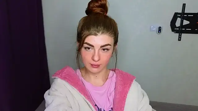 Snapshot of _comefeelme_ chatting on 6, 2, 2025 comefeelme online show from 6, 2, 2025