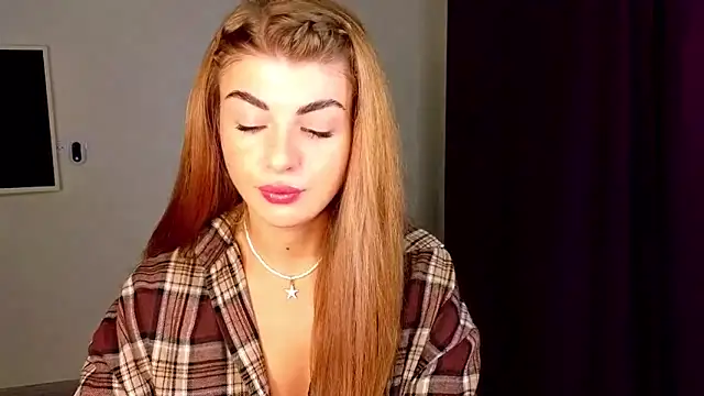 Snapshot of _comefeelme_ chatting on 20, 10, 2025 comefeelme online show from 20, 10, 2025