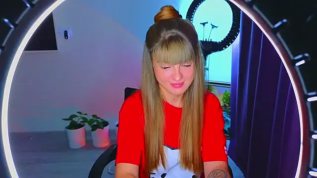 Snapshot of _comefeelme_ chatting on 25, 11, 2025 comefeelme online show from 25, 11, 2025