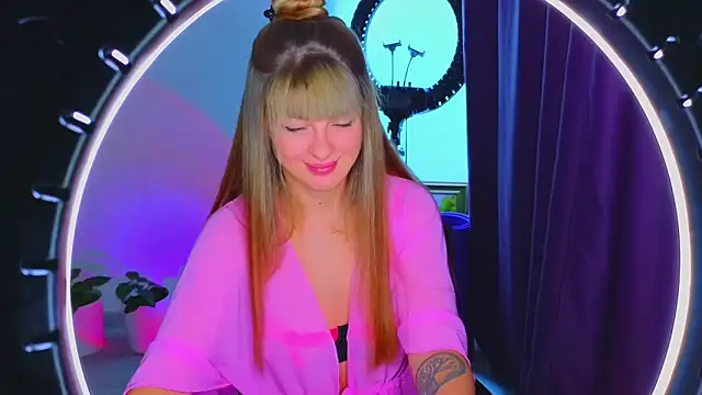 Snapshot of _comefeelme_ chatting on 27, 11, 2025 comefeelme online show from 27, 11, 2025