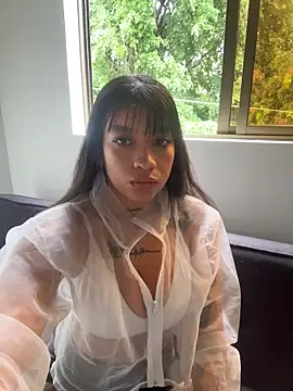 Snapshot of HannahW_ chatting on 1, 2, 2026 HannahW online show from 1, 2, 2026