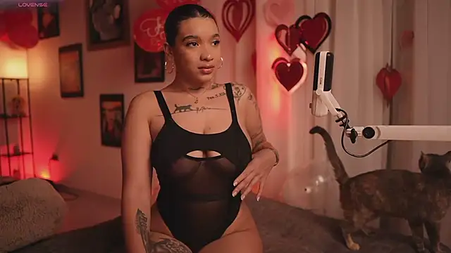 Snapshot of HannahW_ chatting on 18, 2, 2026 HannahW online show from 18, 2, 2026