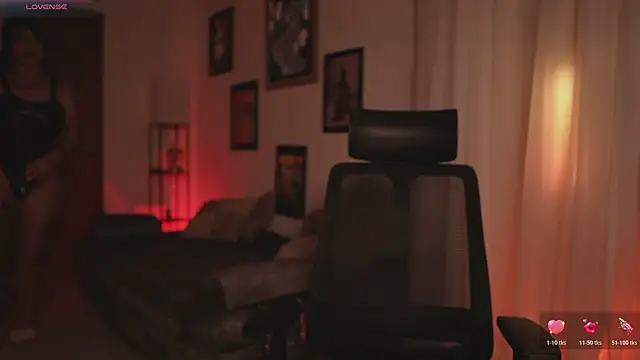 Snapshot of HannahW_ chatting on 24, 3, 2026 HannahW online show from 24, 3, 2026