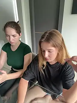 Nura n Sarah online show from 9, 2, 2025