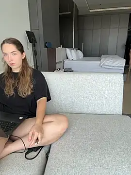 Nura n Sarah online show from 10, 10, 2025