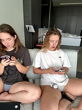 Nura n Sarah online show from 22, 10, 2025