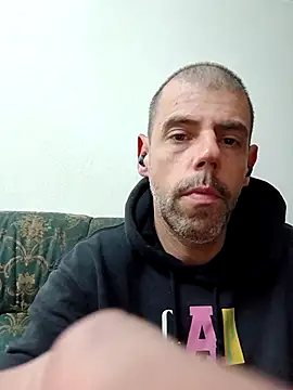 Snapshot of Gui420bh chatting on 17, 12, 2025 Gui420bh online show from 17, 12, 2025