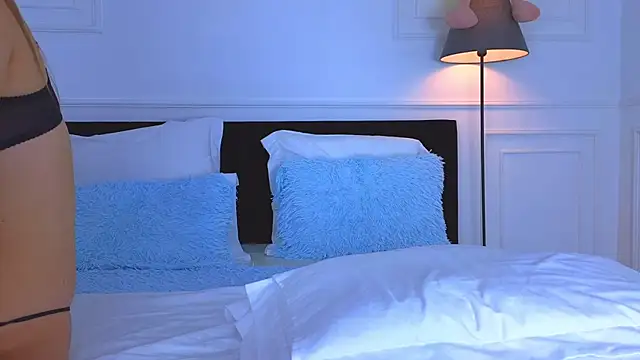 Snapshot of NicoleMarani chatting on 20, 12, 2024 NicoleMarani online show from 20, 12, 2024