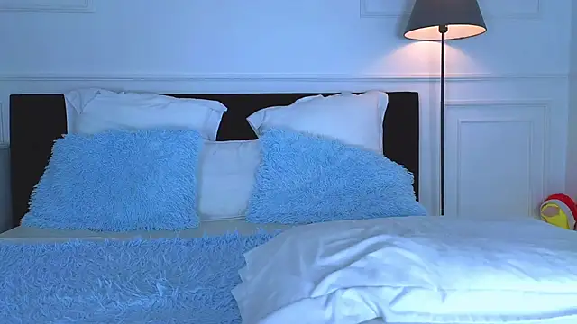 Snapshot of NicoleMarani chatting on 24, 1, 2025 NicoleMarani online show from 24, 1, 2025