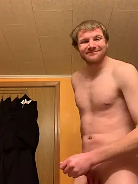 slutboy42000 online show from 27, 1, 2025