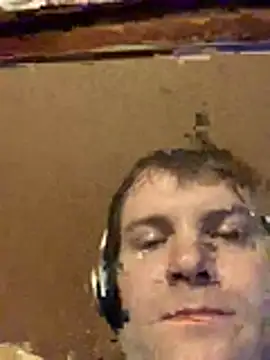 slutboy42000 online show from 5, 4, 2026