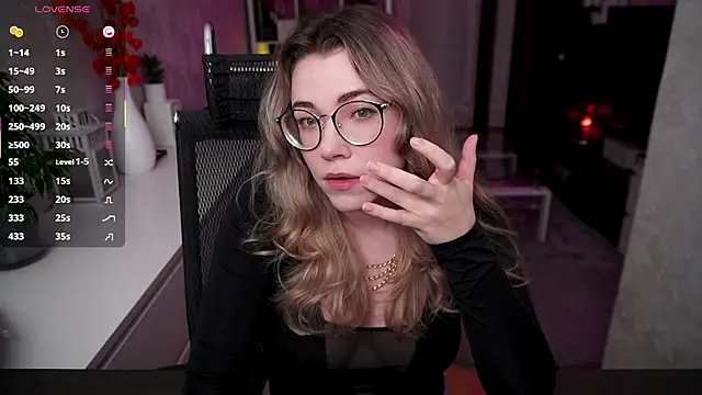 RemyCute online show from 29, 10, 2025