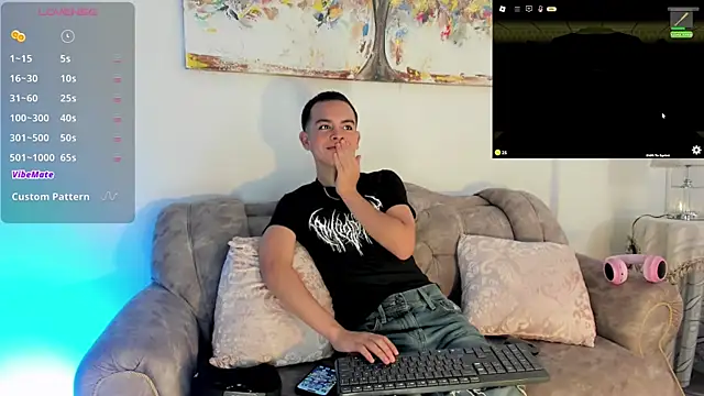 Snapshot of Blum_icee chatting on 6, 12, 2024 Blum icee online show from 6, 12, 2024