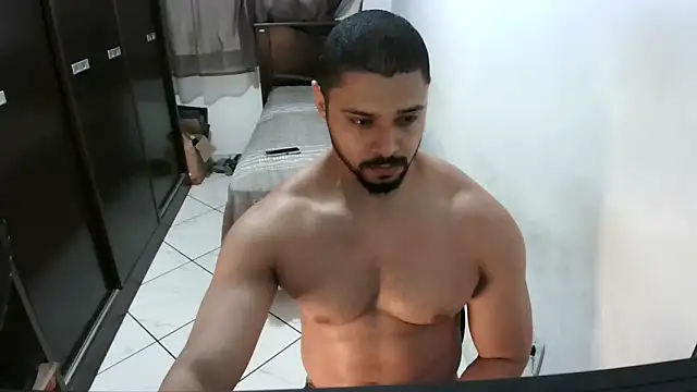 Snapshot of Brian_Aries chatting on 10, 12, 2024 Brian Aries online show from 10, 12, 2024