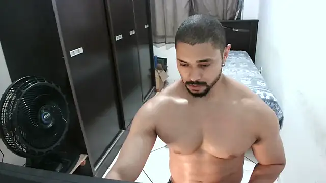 Snapshot of Brian_Aries chatting on 5, 3, 2025 Brian Aries online show from 5, 3, 2025