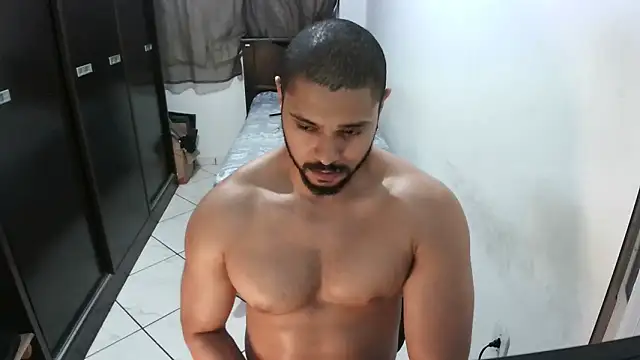 Snapshot of Brian_Aries chatting on 23, 3, 2025 Brian Aries online show from 23, 3, 2025