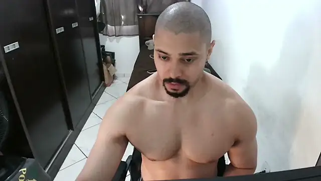 Snapshot of Brian_Aries chatting on 21, 10, 2025 Brian Aries online show from 21, 10, 2025