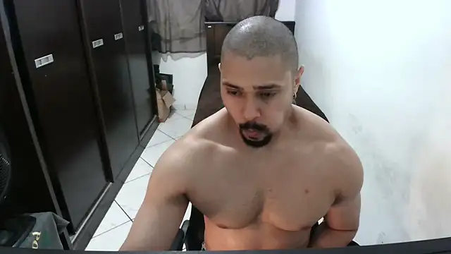 Snapshot of Brian_Aries chatting on 23, 10, 2025 Brian Aries online show from 23, 10, 2025