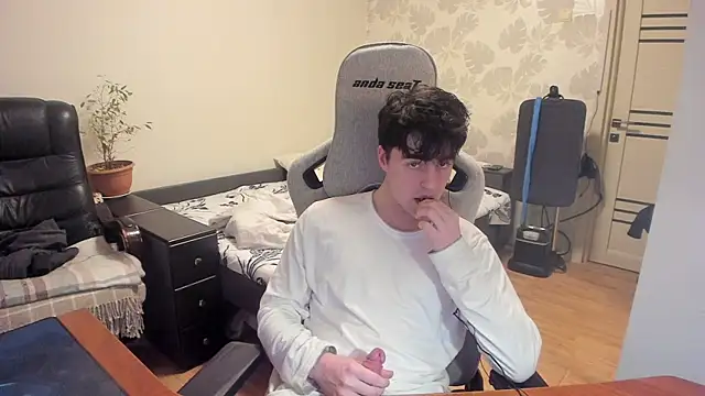 Knuckles17 online show from 19, 12, 2025