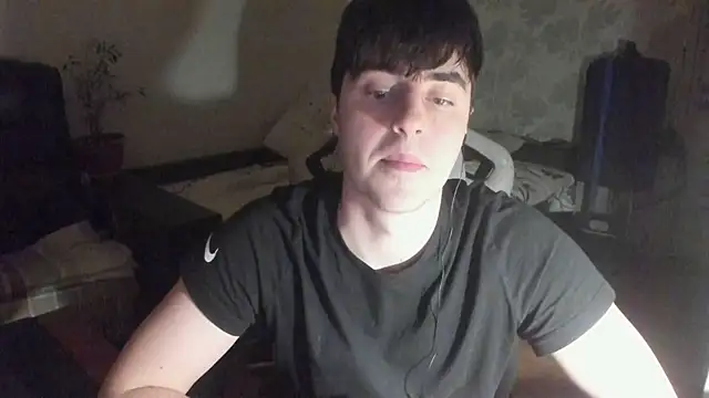 Snapshot of Knuckles17 chatting on 22, 12, 2025 Knuckles17 online show from 22, 12, 2025