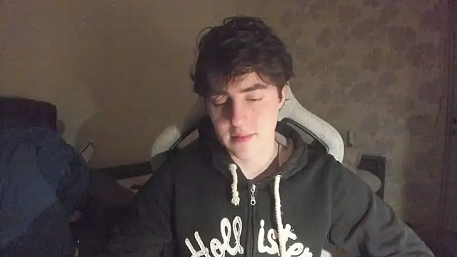 Snapshot of Knuckles17 chatting on 27, 4, 2026 Knuckles17 online show from 27, 4, 2026