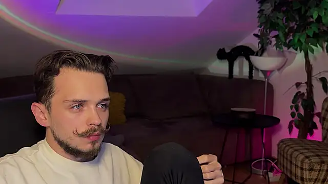 naked psy online show from 26, 3, 2026