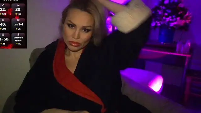 Snapshot of Radmila_Queen_ chatting on 10, 12, 2024 Radmila Queen online show from 10, 12, 2024