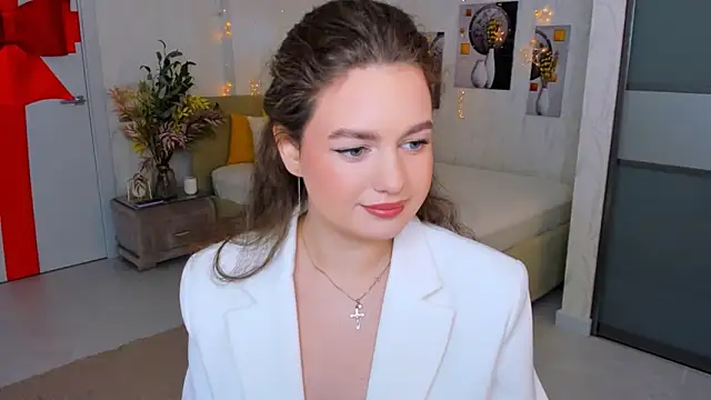 Snapshot of MiracleCurly chatting on 5, 2, 2025 MiracleCurly online show from 5, 2, 2025