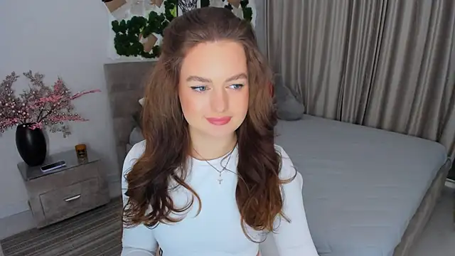 Snapshot of MiracleCurly chatting on 8, 2, 2025 MiracleCurly online show from 8, 2, 2025