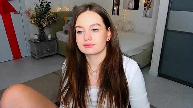 Snapshot of MiracleCurly chatting on 13, 2, 2025 MiracleCurly online show from 13, 2, 2025