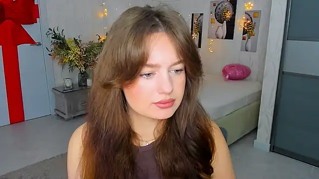 Snapshot of MiracleCurly chatting on 6, 3, 2025 MiracleCurly online show from 6, 3, 2025