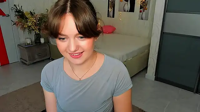 Snapshot of MiracleCurly chatting on 11, 3, 2025 MiracleCurly online show from 11, 3, 2025