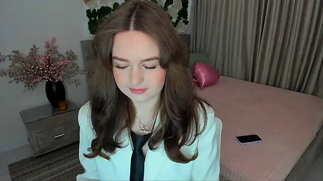 Snapshot of MiracleCurly chatting on 13, 3, 2025 MiracleCurly online show from 13, 3, 2025