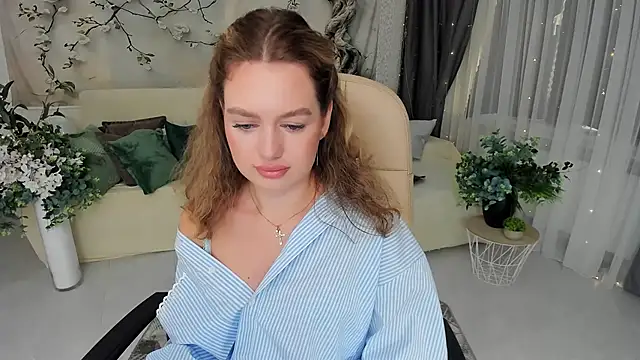 Snapshot of MiracleCurly chatting on 14, 9, 2025 MiracleCurly online show from 14, 9, 2025