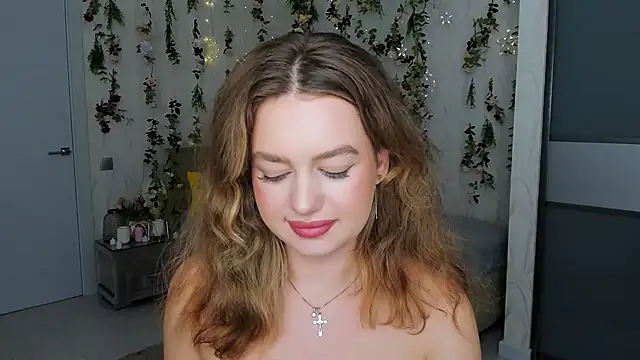 Snapshot of MiracleCurly chatting on 28, 11, 2025 MiracleCurly online show from 28, 11, 2025