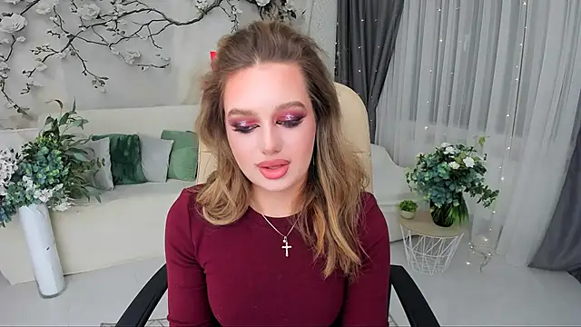 Snapshot of MiracleCurly chatting on 4, 12, 2025 MiracleCurly online show from 4, 12, 2025