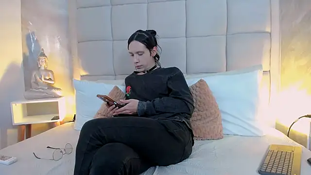 Hecatee 77 online show from 18, 9, 2025