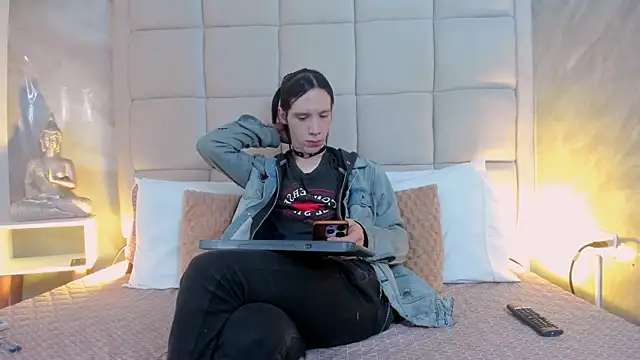 Hecatee 77 online show from 30, 9, 2025