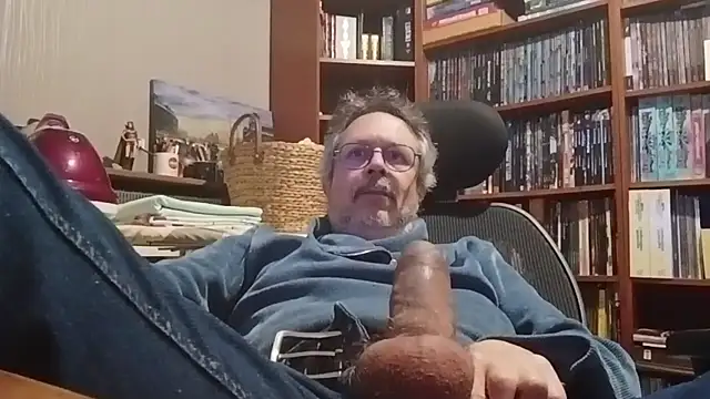 Mandra is a whore online show from 17, 10, 2025