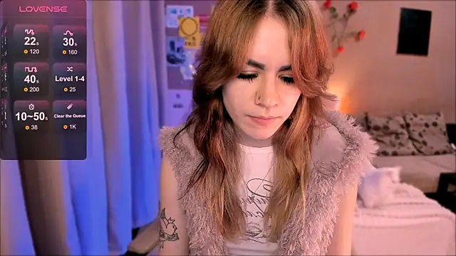 Snapshot of _selectrra chatting on 4, 12, 2025 selectrra online show from 4, 12, 2025