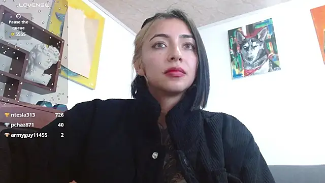 ZoeBakers  online show from 29, 1, 2025