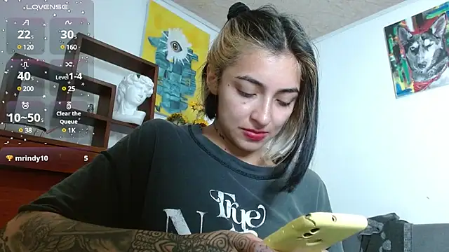 ZoeBakers  online show from 14, 2, 2025