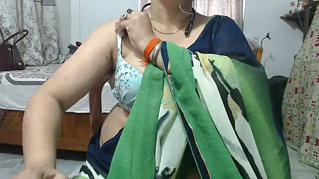 Snapshot of sexy_jaaan chatting on 8, 7, 2026 sexy jaaan online show from 8, 7, 2026