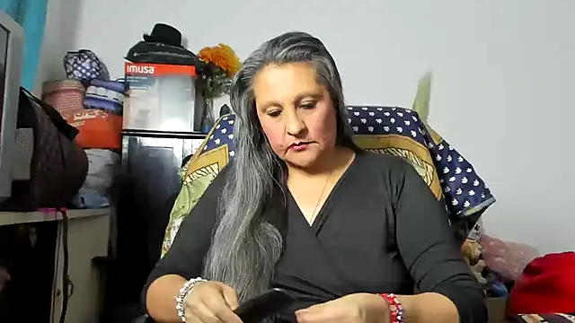 Snapshot of merlyna_goldens chatting on 16, 5, 2026 merlyna goldens online show from 16, 5, 2026