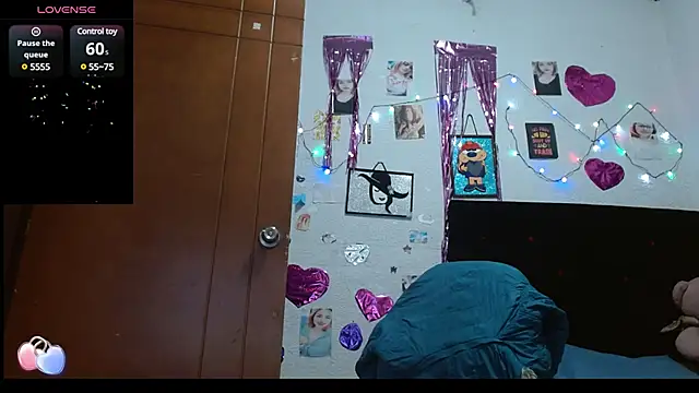 Snapshot of Saray_extrovert_ chatting on 19, 2, 2025 Saray extrovert online show from 19, 2, 2025